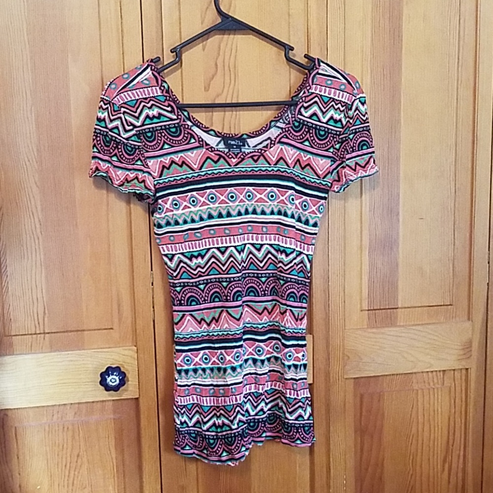 Patterned T shirt